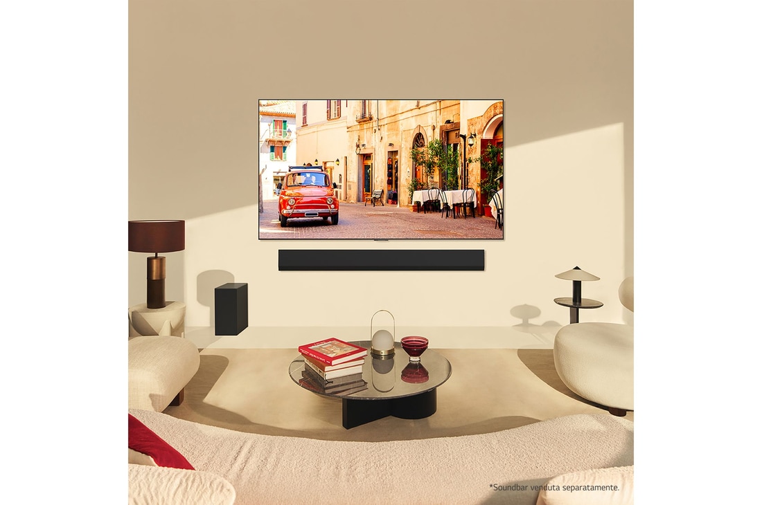Vista angolata del TV LG OLED evo, OLED G4 dall'alto